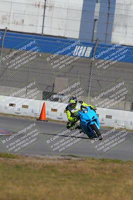 media/Nov-26-2022-Fastrack Riders (Sat) [[b001e85eef]]/Level 2/Session 3 Outside Turn 9/